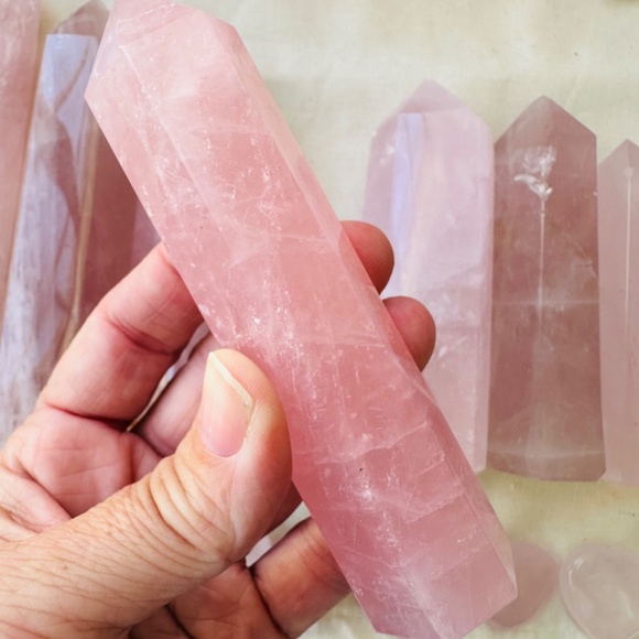Rose quartz towers. Grade A to Grade B. Ethically mined. - Picture 3 of 6